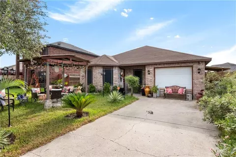 1965 Baja Dr, Los Fresnos, TX 78566
