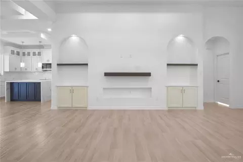Living - 2805 E Sabinal Ave, Hidalgo, TX 78557 photo 3 of 4