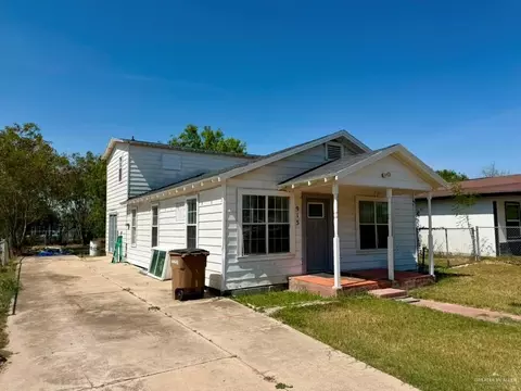 915 W Schunior St, Edinburg, TX 78541
