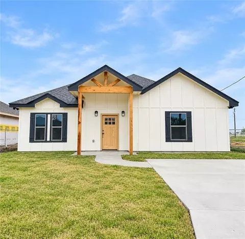 689 Heaven St, Weslaco, TX 78599