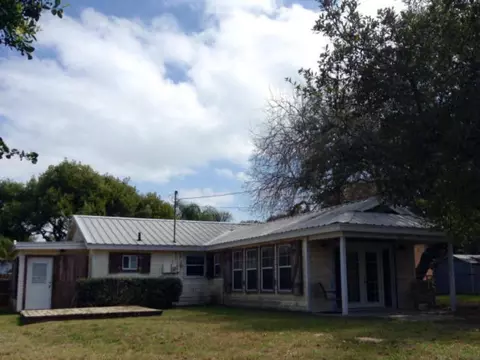 214 Third St, Fulton, TX 78358 photo 2