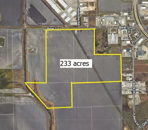5801 Bear Ln, Corpus Christi, TX 78405