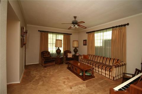 421 S Encinal St, Mathis, TX 78368 photo 6