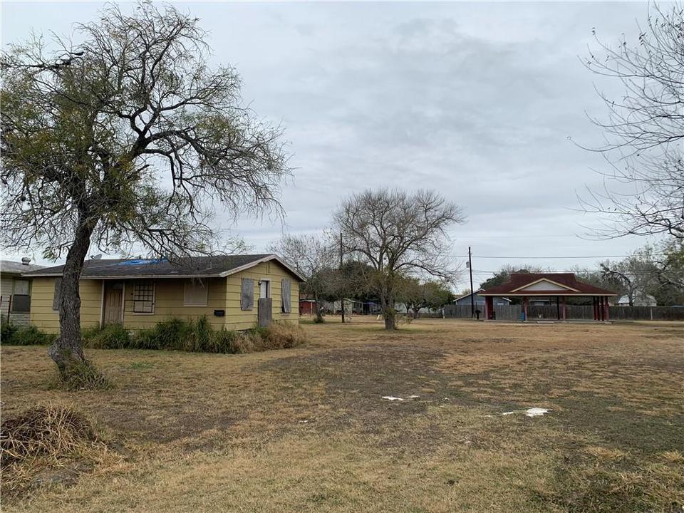 625 E Avenue H, Robstown, TX 78380 14 Photos MLS 393029 Movoto