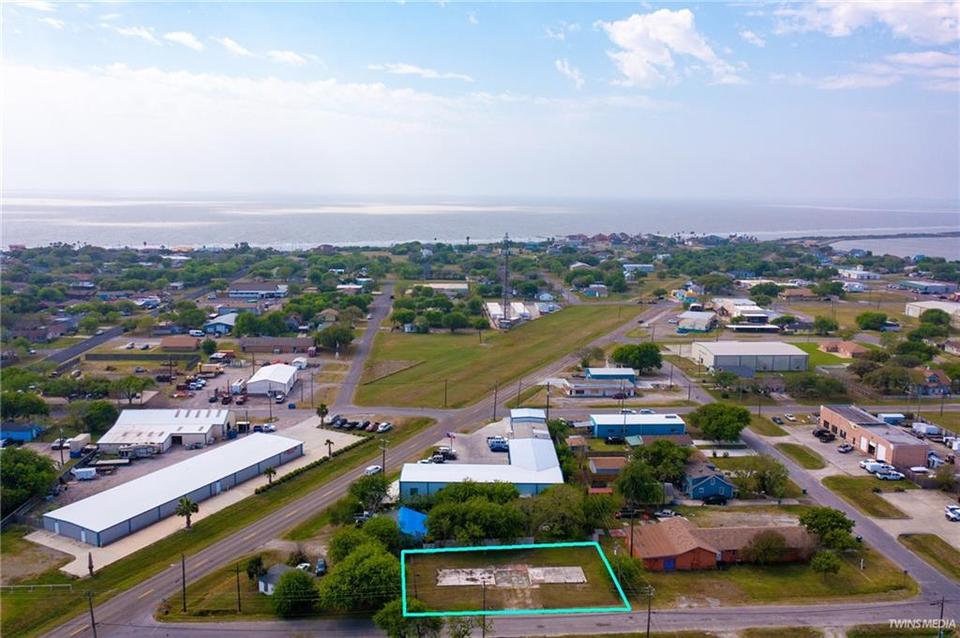 207 8th St, Portland, TX 78374 1 photo MLS 397336 Movoto