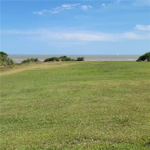 1713 First St, Bayside, TX 78340