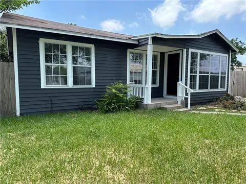 2425 Milo St, Corpus Christi, TX 78415 photo 1