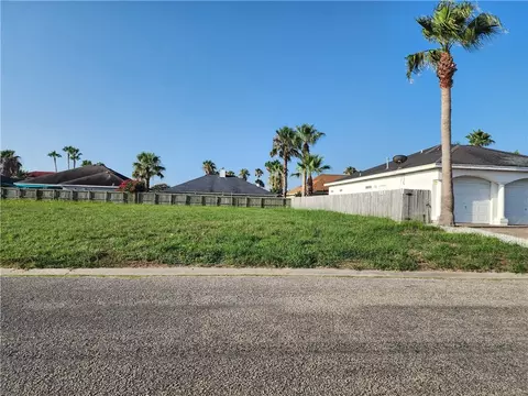 13773 Hawksnest Bay Dr, Corpus Christi, TX 78418