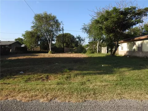 208 Greene, Gregory, TX 78359 photo 1