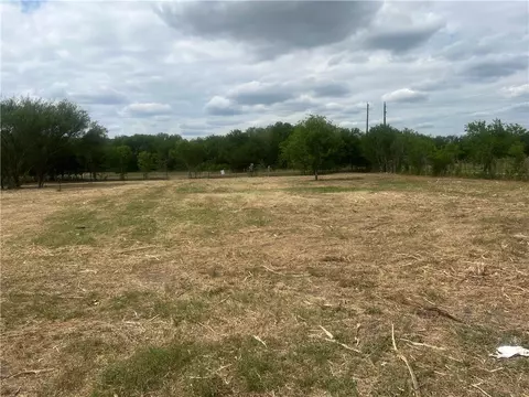 283 N N Shr, Mathis, TX 78368 photo 4