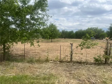 283 N N Shr, Mathis, TX 78368