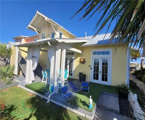 600 Center Sq N #3, Port Aransas, TX 78373