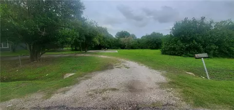 2617 Mc Cain Dr, Corpus Christi, TX 78410