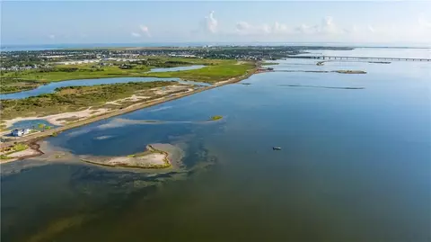 2002 Laguna Shrs, Corpus Christi, TX 78418