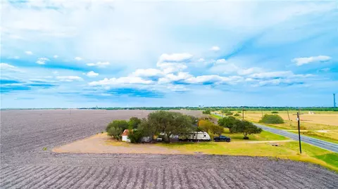 8435 Fm 1068, Mathis, TX 78368 photo 1