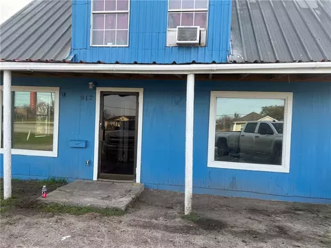 920 N Front St, Mathis, TX 78368 photo 1
