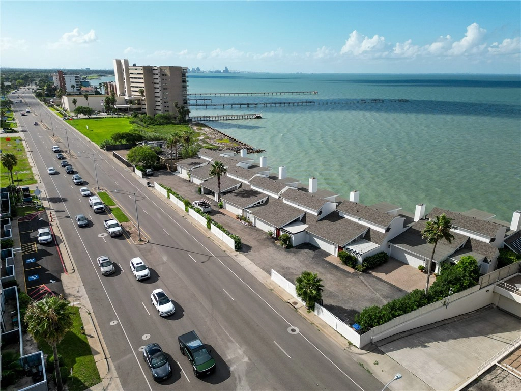 4450 Ocean Dr Unit 3  