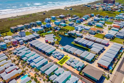 2525 S 11th St #4, Port Aransas, TX 78373