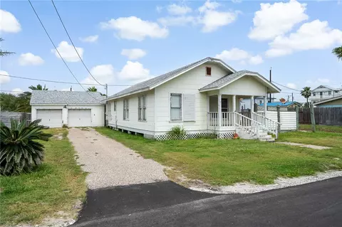 217 E Brundrett Ave, Port Aransas, TX 78373