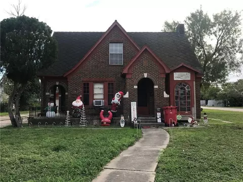 300 E Avenue C #A & B, Robstown, TX 78380 photo 1