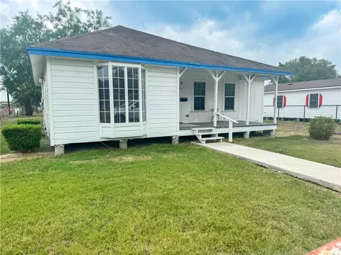 600 Jackson Ave, Robstown, TX 78380 photo 1