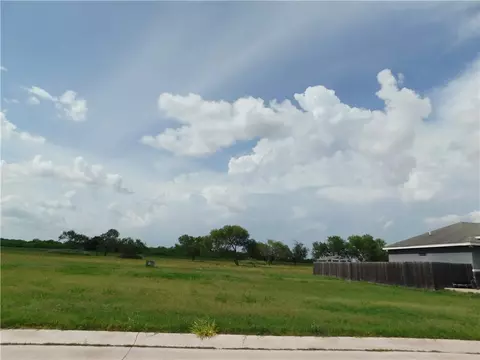 1210 Montana St, Alice, TX 78332