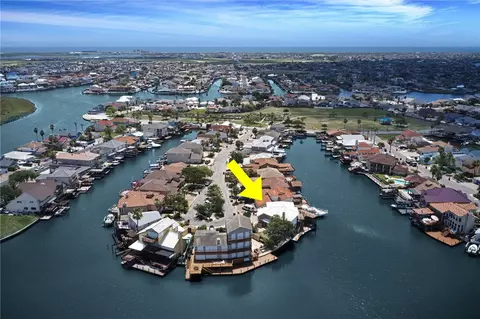13509 Queen Johanna Ct, Corpus Christi, TX 78418