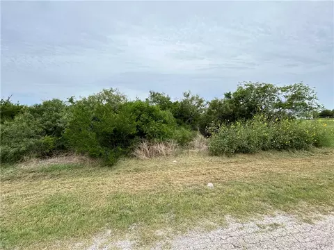 1011 First St, Bayside, TX 78340