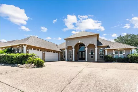 8029 Villefranche Dr, Corpus Christi, TX 78414