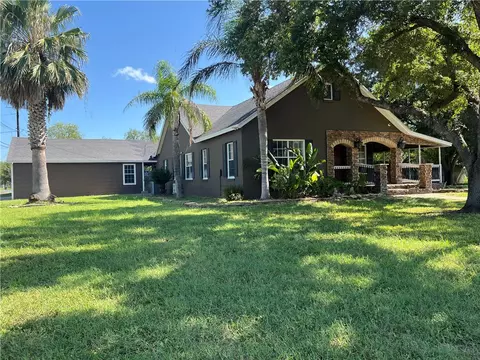 609 E Crockett St, Falfurrias, TX 78355