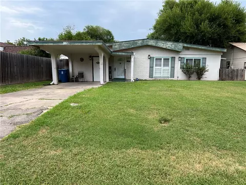 105 Commerce St, Refugio, TX 78377 photo 1