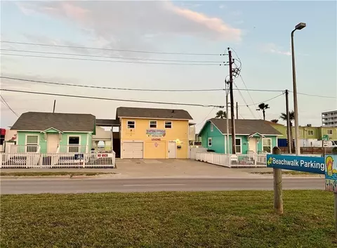 33023304 Surfside Blvd, Corpus Christi, TX 78402