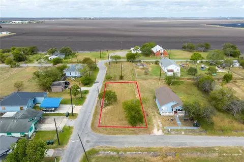 603 Porter St, Taft, TX 78390