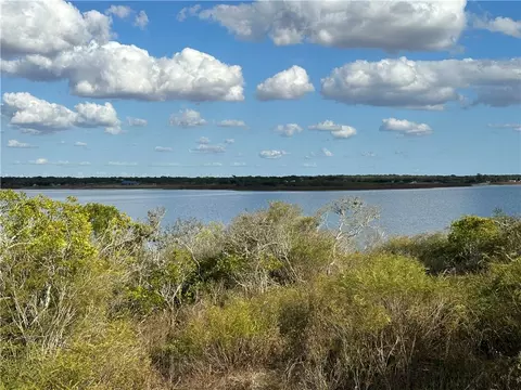 563 Carmel Dr, Sandia, TX 78383