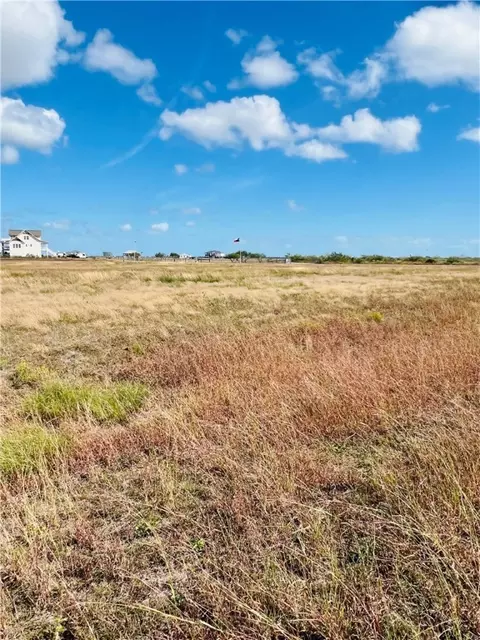 1333 Cape Velero Dr, Rockport, TX 78382