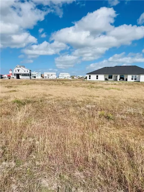 1365 Cape Velero Dr, Rockport, TX 78382