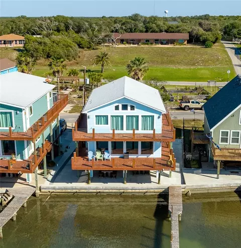 1022 Bayshore Dr, Ingleside, TX 78362