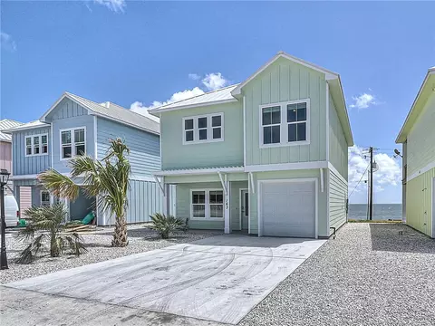 163 Seven Palms Dr, Rockport, TX 78382