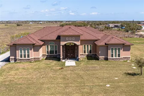 2390 Johnson Rd, Aransas Pass, TX 78336