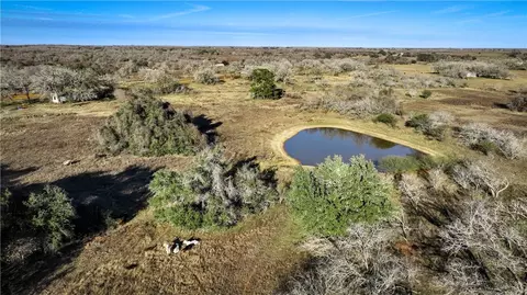9912 Fm 1681, Nixon, TX 78140