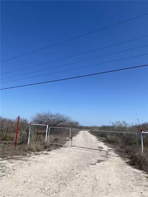 142 Toro Spur 13, San Diego, TX 78384