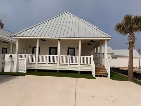 215 St John Cir, Port Aransas, TX 78373
