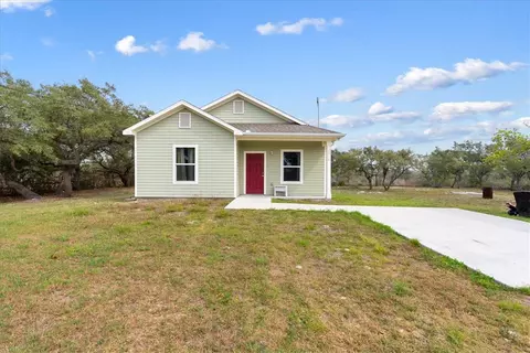 1818 16th St, Rockport, TX 78382