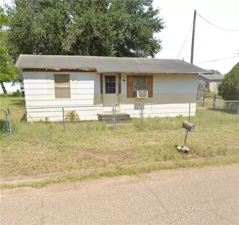 412 W Magnolia, Hebbronville, TX 78361
