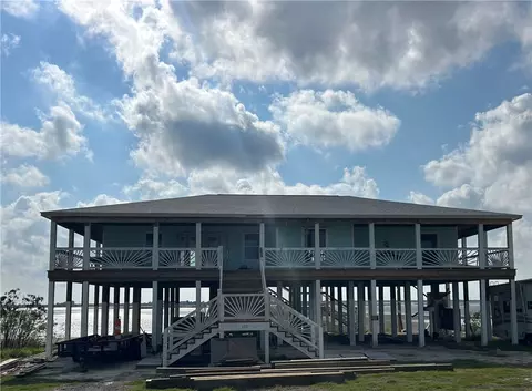 455 Egery Island Rd, Taft, TX 78390