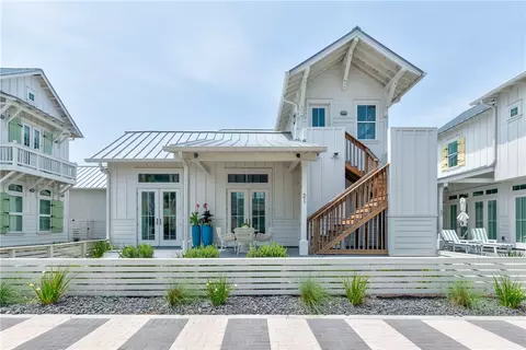 673 Center Sq S #21, Port Aransas, TX 78373