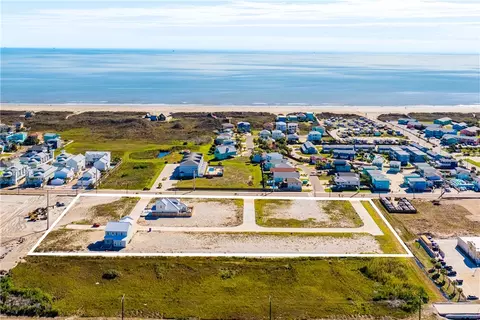 160 Swordfish Dr, Port Aransas, TX 78373