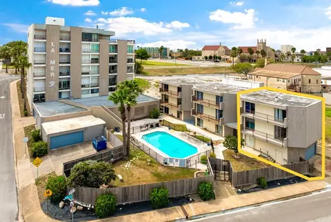 520 S Chaparral St #1, Corpus Christi, TX 78401