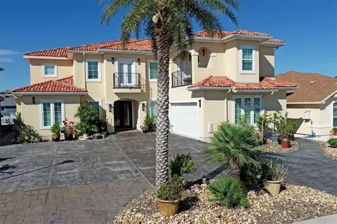 134 Sea Breeze Dr, Aransas Pass, TX 78336