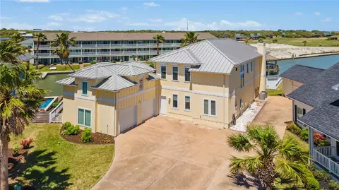 6 Sea Shell Shores Dr, Rockport, TX 78382